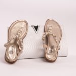 saru-lapos-talpu-szandal-lotti001